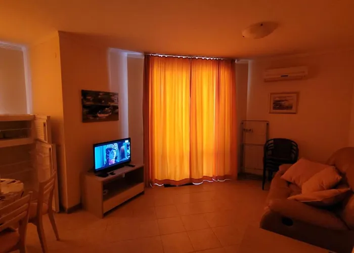 Royal Sun ساني بيتش