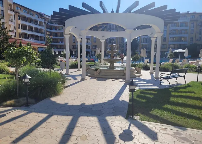 Ξενοδοχείο με διαμερίσματα Royal Sun 4*